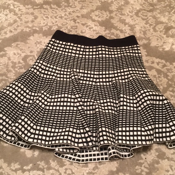 Gorgeous structured mini Skater Skirt - Picture 6 of 6